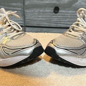 Asics Gel Kayano Gel Silver and White graphite gray Men's Sneakers